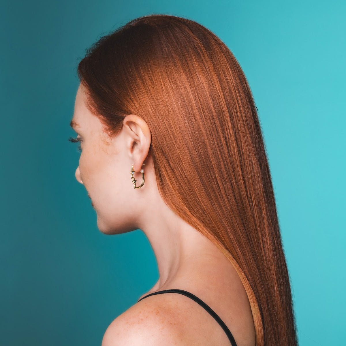 Face Hoop Small on model
