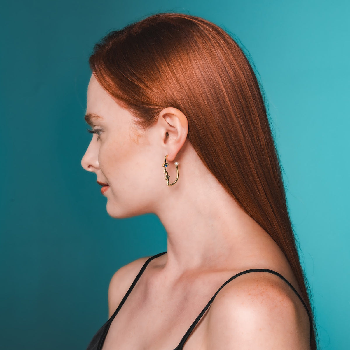 Face Hoop Medium on model